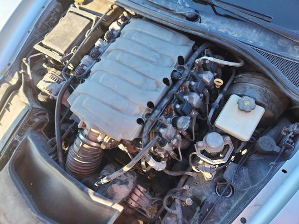 2015 CHEVROLET CORVETTE Stingray 1LT — Engine bay