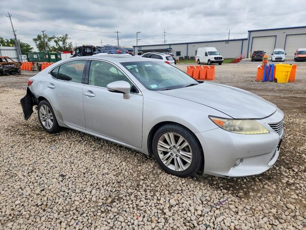2013 LEXUS ES