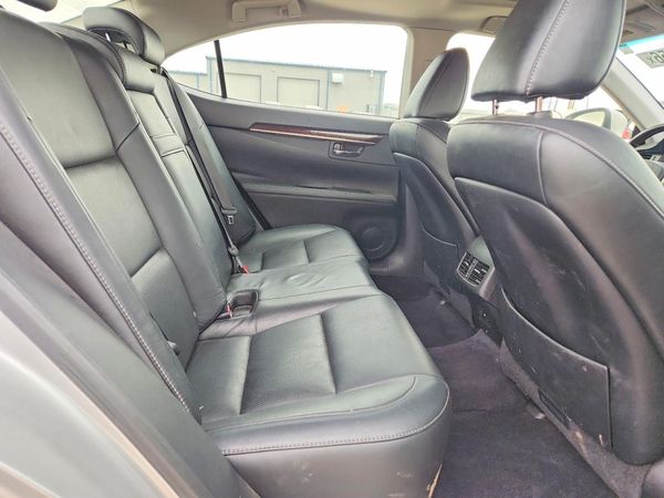 2013 LEXUS ES
