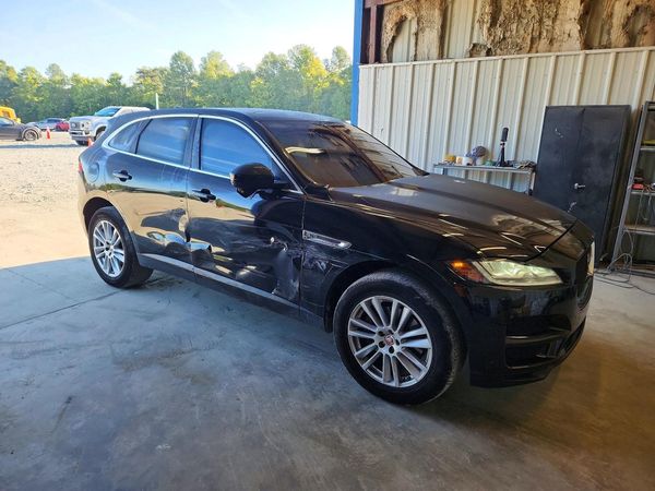 2017 JAGUAR F-PACE
