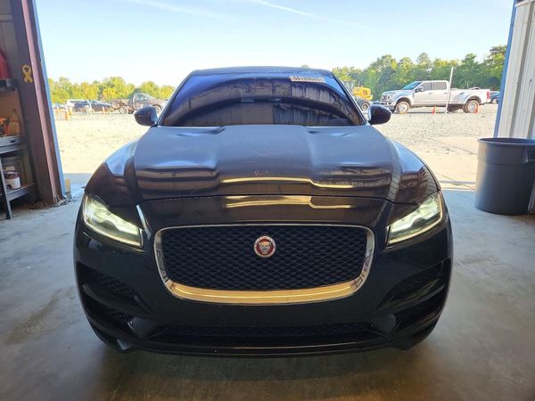 2017 JAGUAR F-PACE