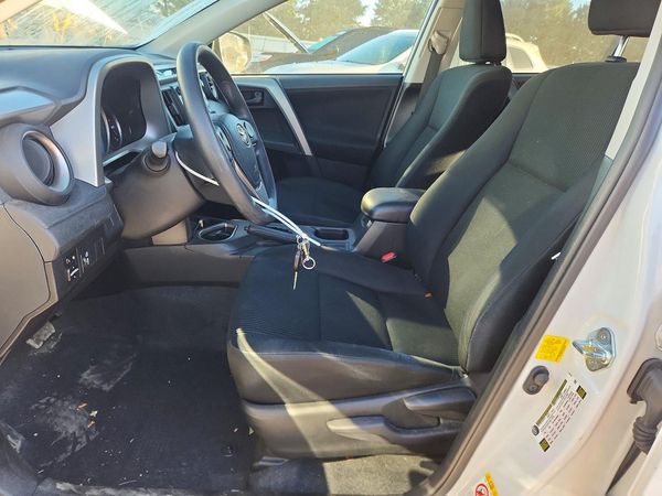 2016 TOYOTA RAV4 LE (X Grade)