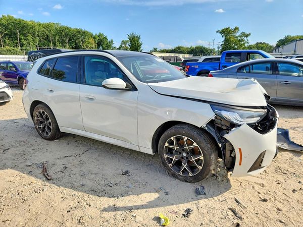 2025 BMW X3 30 xDrive — Passenger 3/4
