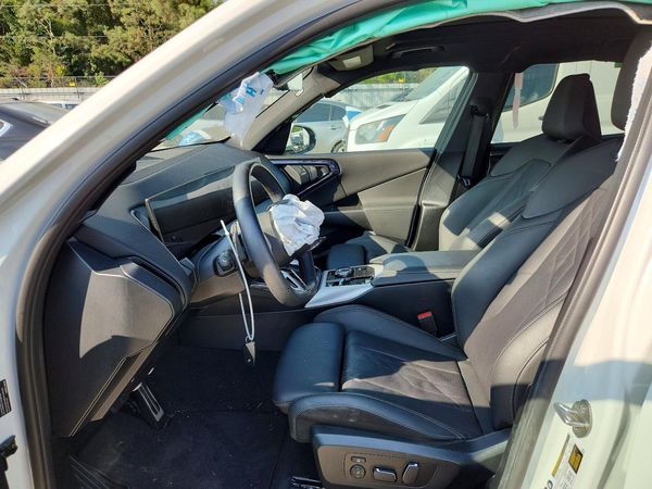 2025 BMW X3 30 xDrive — DENT