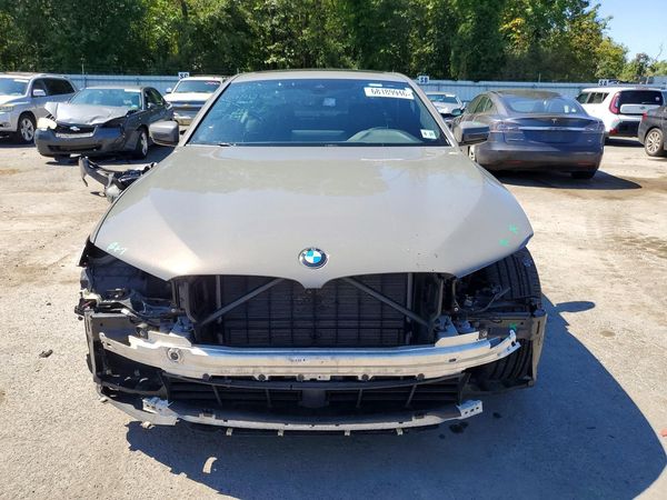 2022 BMW 530