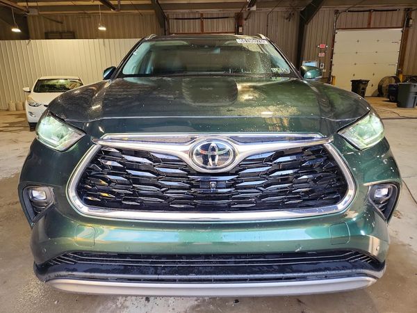 2025 TOYOTA HIGHLANDER Platinum