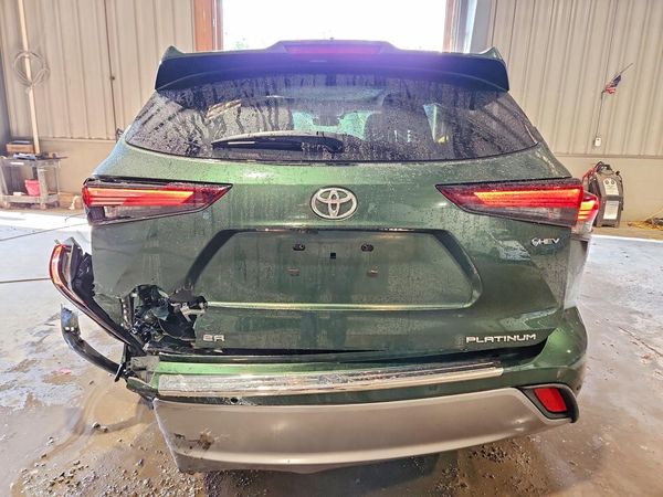 2025 TOYOTA HIGHLANDER Platinum