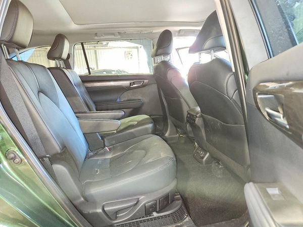 2025 TOYOTA HIGHLANDER Platinum