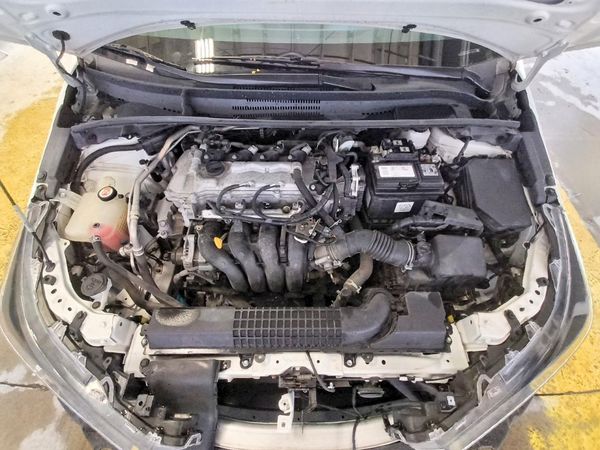 2021 TOYOTA COROLLA LE — Engine bay