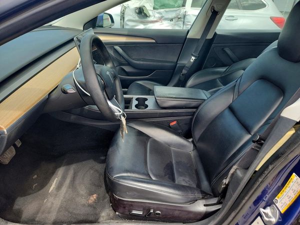 2022 TESLA MODEL 3 — DENT