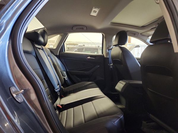 2023 VOLKSWAGEN JETTA SE w/ Sunroof