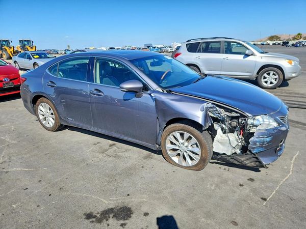 2014 LEXUS ES 300h