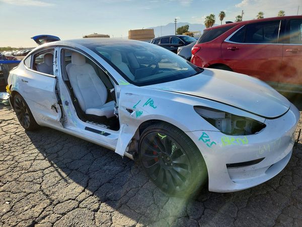2022 TESLA MODEL 3