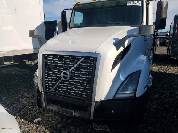 2019 VOLVO VN