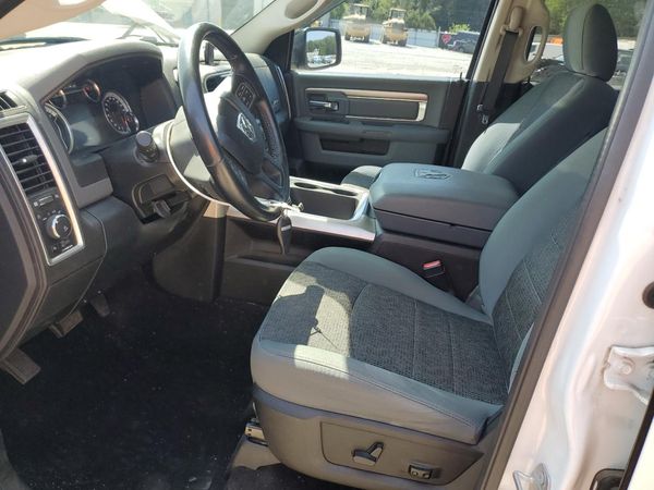 2017 RAM 1500 SLT
