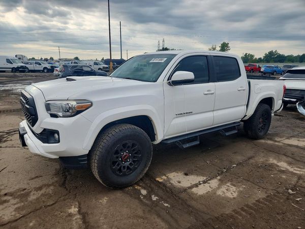 2017 TOYOTA TACOMA