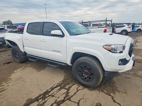 2017 TOYOTA TACOMA