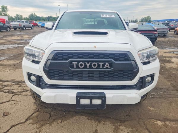 2017 TOYOTA TACOMA