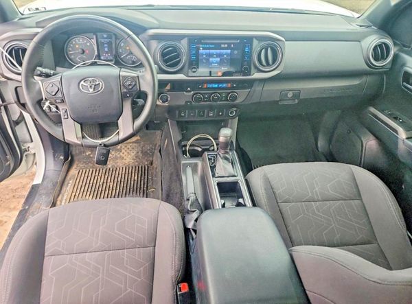2017 TOYOTA TACOMA