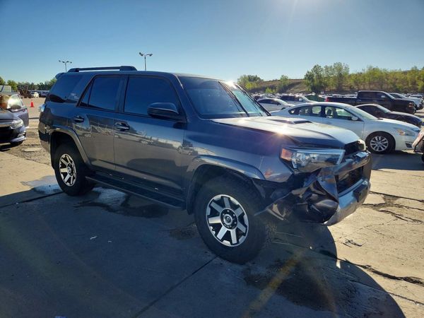 2020 TOYOTA 4RUNNER