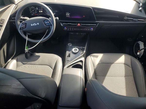 2023 KIA NIRO Wind