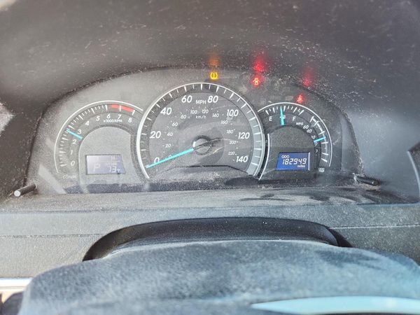 2012 TOYOTA CAMRY