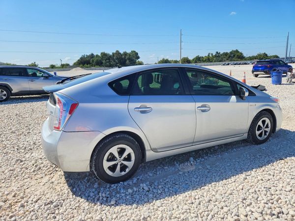2015 TOYOTA PRIUS