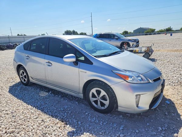 2015 TOYOTA PRIUS