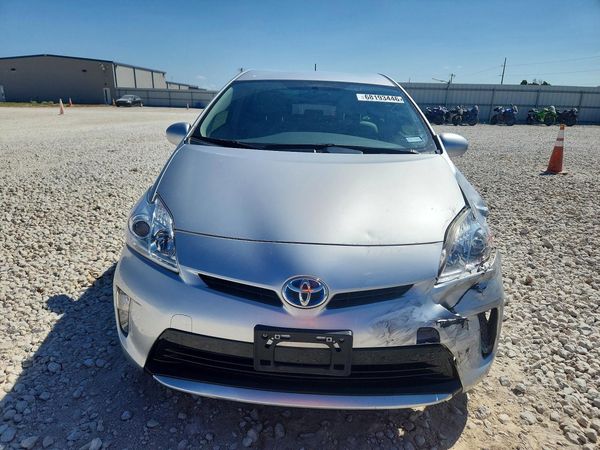 2015 TOYOTA PRIUS
