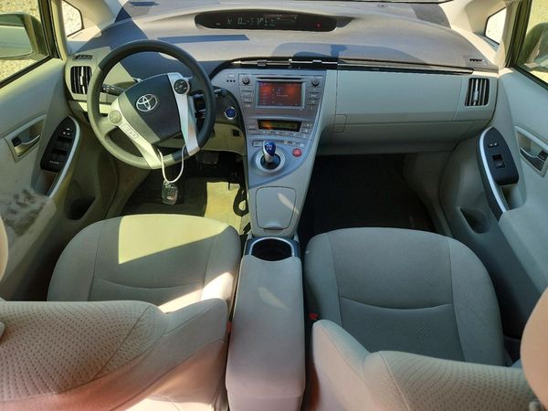 2015 TOYOTA PRIUS