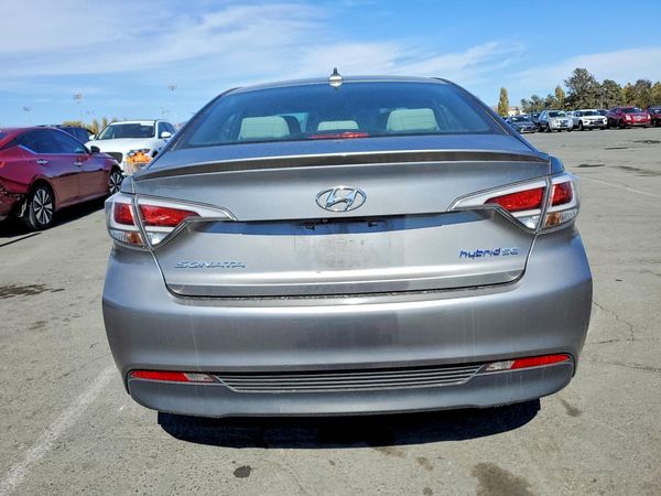 2017 HYUNDAI SONATA SE