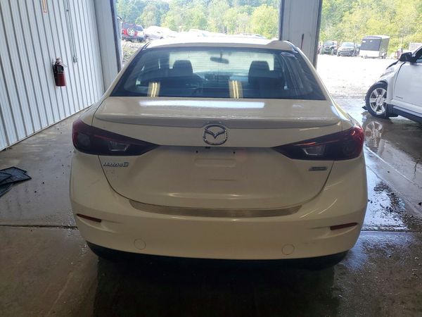 2016 MAZDA 3