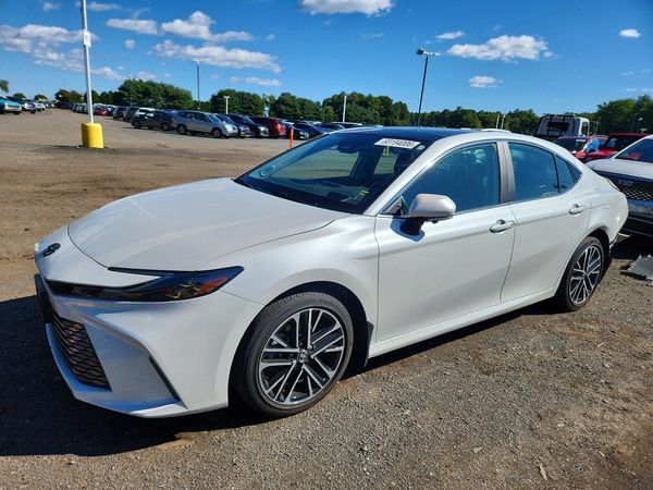 2025 TOYOTA CAMRY
