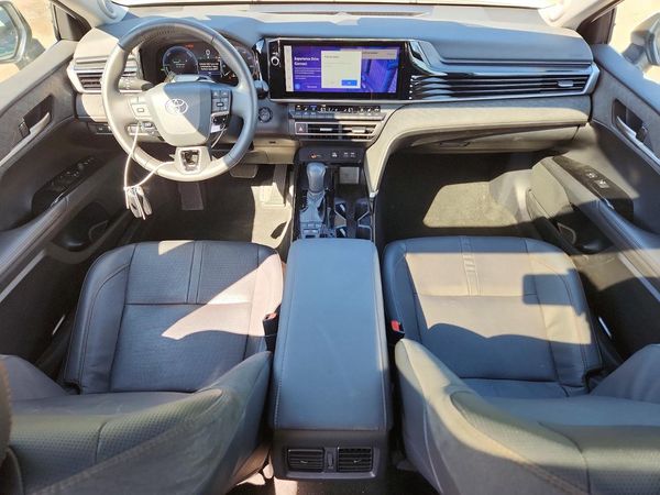 2025 TOYOTA CAMRY