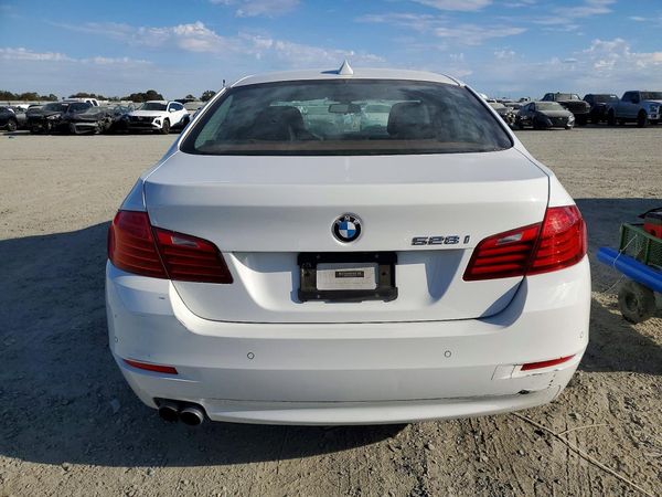 2015 BMW 528