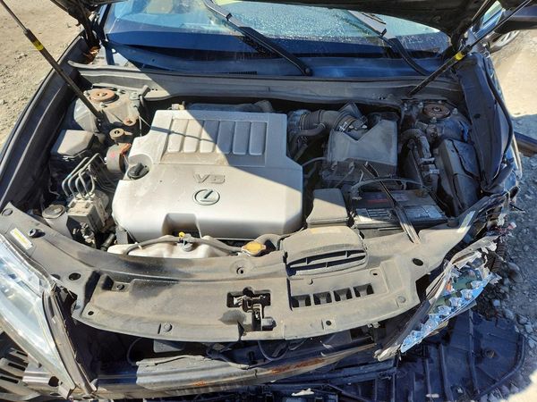 2015 LEXUS ES350 350 — Engine bay