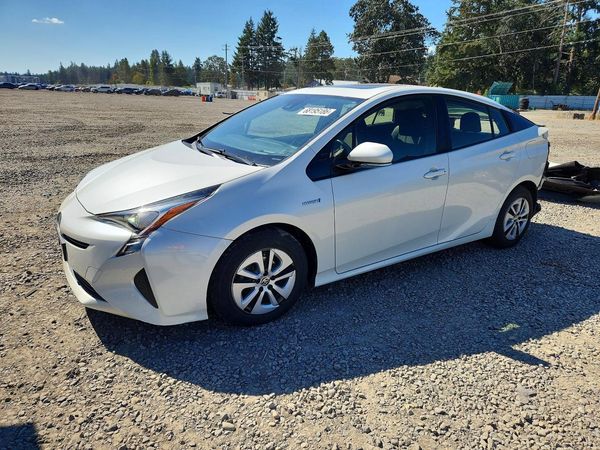 2017 TOYOTA PRIUS