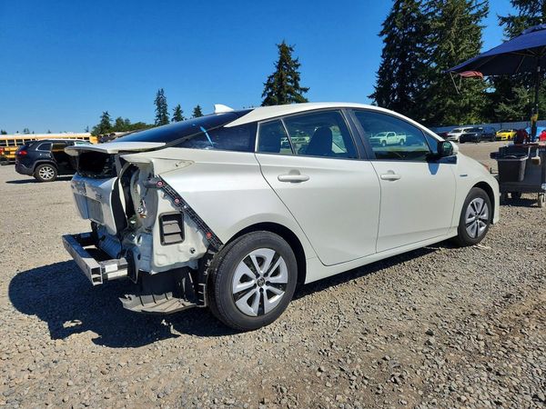 2017 TOYOTA PRIUS