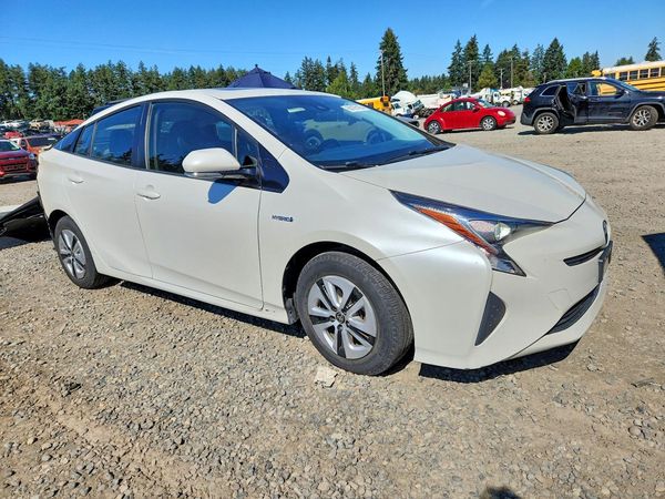 2017 TOYOTA PRIUS