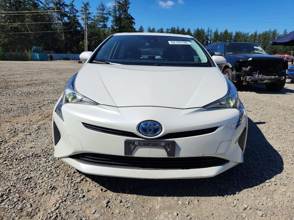 2017 TOYOTA PRIUS