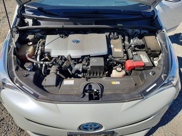 2017 TOYOTA PRIUS