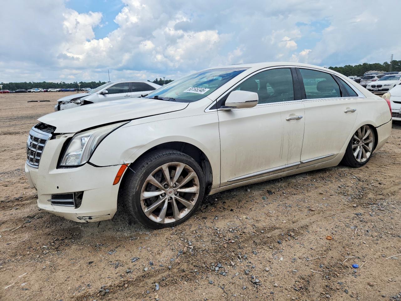 2013 CADILLAC XTS Luxury
