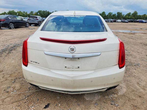 2013 CADILLAC XTS Luxury