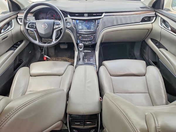 2013 CADILLAC XTS Luxury