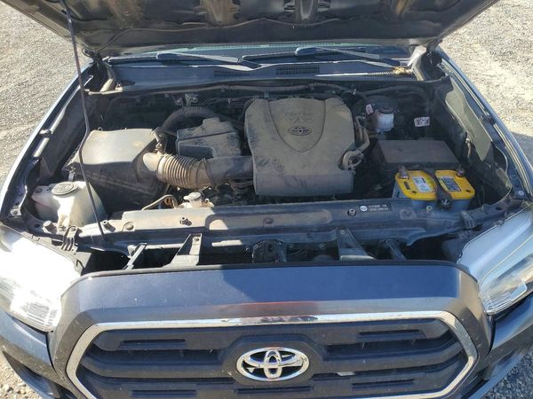 2017 TOYOTA TACOMA