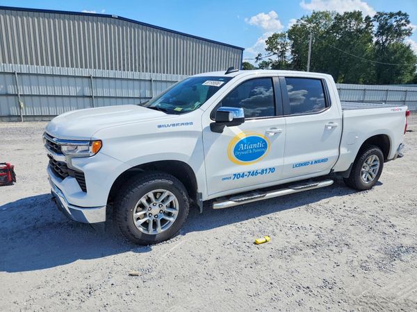 2024 CHEVROLET SILVERADO LT — Front 3/4