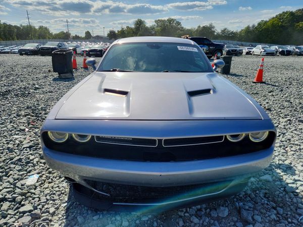 2016 DODGE CHALLENGER SXT
