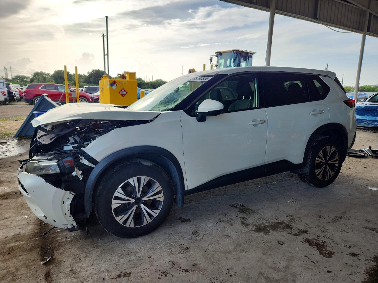 2021 NISSAN ROGUE SV — Front 3/4