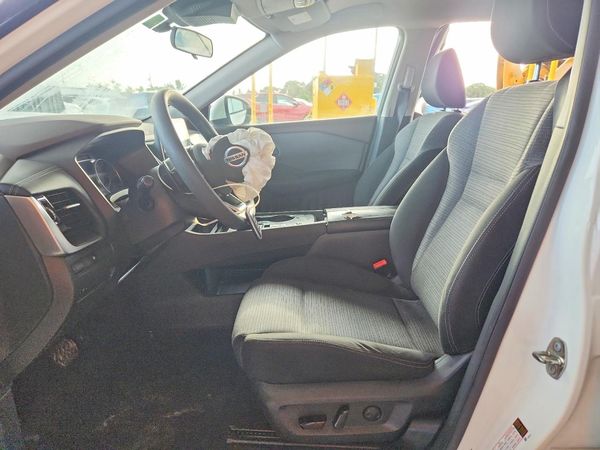 2021 NISSAN ROGUE SV — DENT