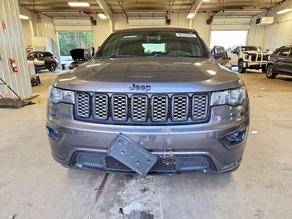 2020 JEEP GRAND CHEROKEE Laredo